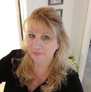 Meet your Posher, Suzanne